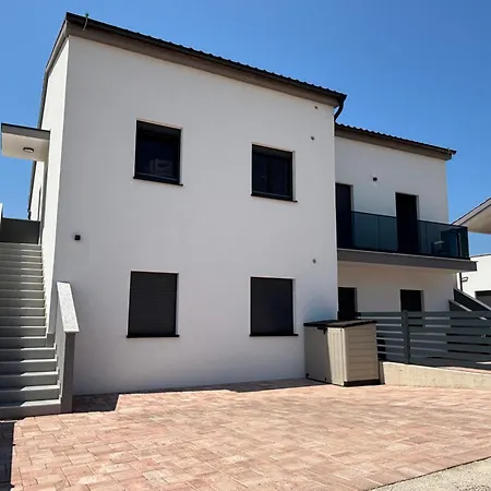 Family With Breathtaking Sea & Island Views