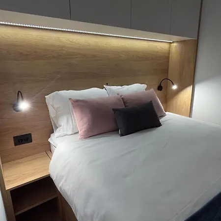 דירה Family With Breathtaking Sea & Island Views וודיצה