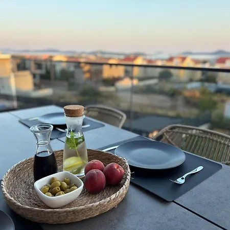 Family With Breathtaking Sea & Island Views *