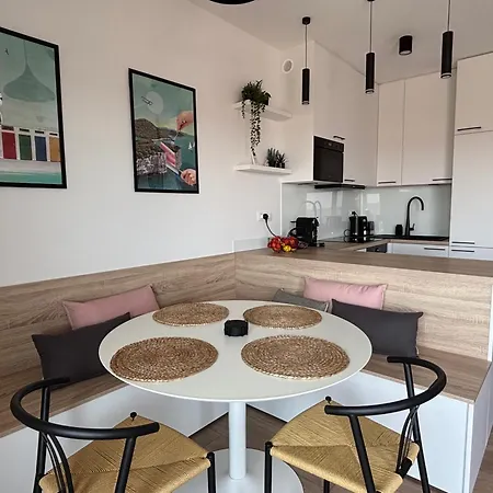 Family With Breathtaking Sea & Island Views Appartement Vodice