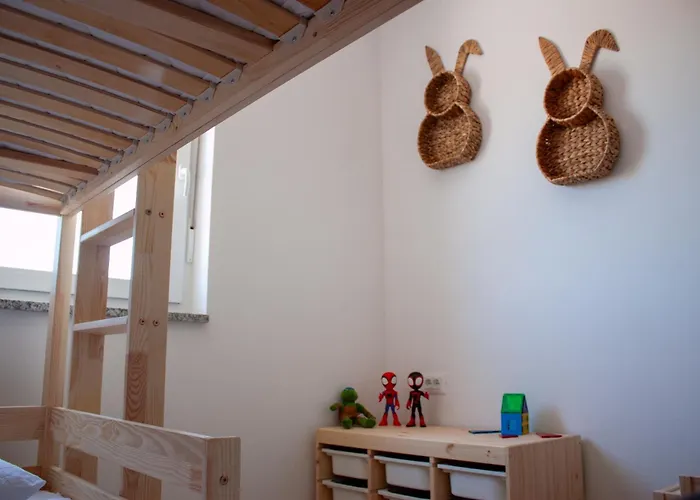 Family With Breathtaking Sea & Island Views *